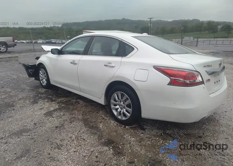 2015 Nissan Altima 2.5/2.5 S/2.5 Sl/2.5 Sv from USA, damaged, VIN 1N4AL3AP5FC235385